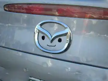 搞笑图片网站哪个好车标