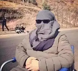  再美的明星黑了一样颜值减分夏天还得白着过
