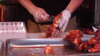  老北京挂炉烤鸭