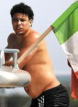 罗纳尔多减肥成功从此再也不见孕妇肚  罗纳尔多减肥成功从此再也不见孕妇肚