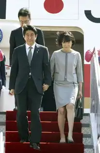  世界各国第一夫人穿衣秀