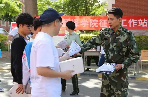 大学生参军政策迎来调整,有四类学生将无缘参军,希望你不在其中