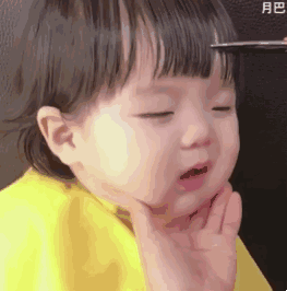  搞笑gif宁得罪小人,可别得罪女人,伤不起啊
