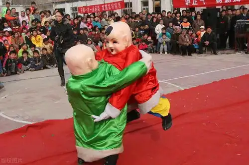  今天情人节,也是正月十七踩小人,尊重老传统带来好运和福气