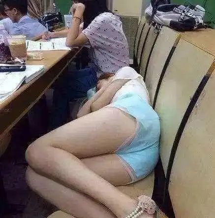  搞笑gif趣图此刻我乱了,颠覆了我的人生观啊