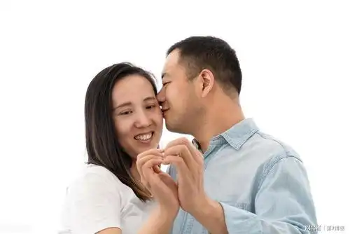  接吻的时候,如果男人摸这三个隐私地方,说明绝对是情场老手