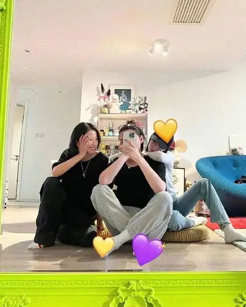 她俩怎么认识的