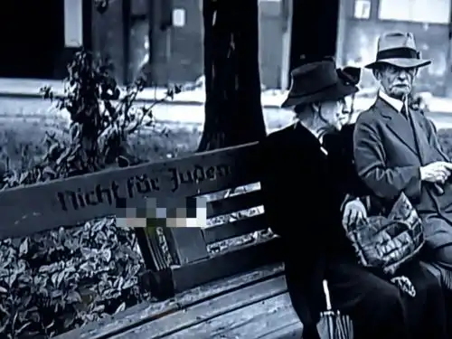  还我公图sb坛友以德服人自制大片道具级沐浴折叠凳