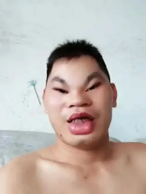  世界第一美男子请叫我靓仔搞笑
