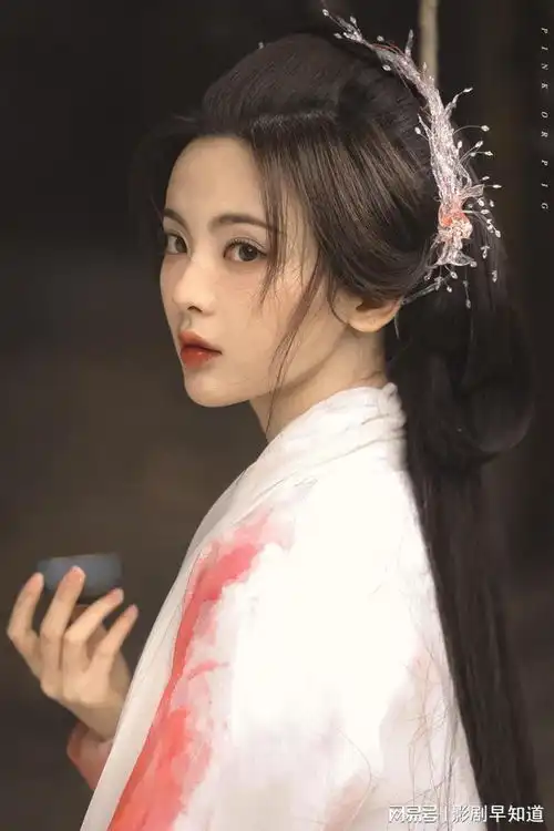  重紫开分4.8,拉低杨超越的平均分,七时吉祥令人担忧啊