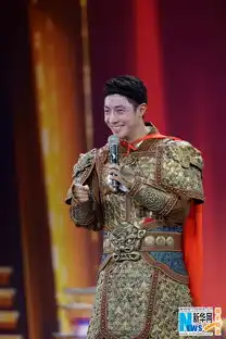 撒贝宁愚人节整蛊范冰冰趴蔡国庆肩膀笑瘫图  撒贝宁愚人节整蛊范冰冰趴蔡国庆肩膀笑瘫图