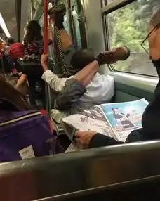 骚年,智商欠费了吧  骚年,智商欠费了吧