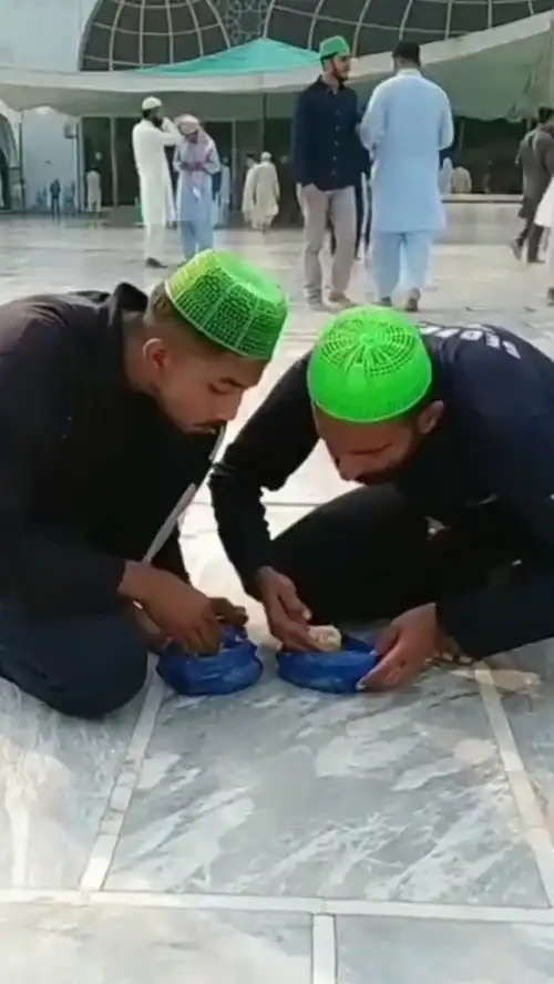  老外真会玩搞笑老外高手在民间歪果仁大爷永远是大爷社会正能量搞笑视频传递正能量