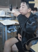  搞笑gif来考考你的眼力,图片里的明星你认识几个