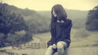  一个人心累伤感的说说心情句子,送给很累很累的你