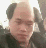  适合收藏的爆笑趣图太搞笑了,居然真的有人在这种地方嗑瓜子