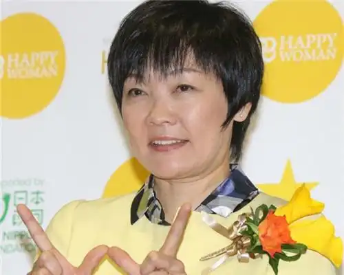  安倍夫人发不明男性半裸照男议员喊冤不是我