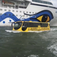  搞笑gif姑娘,这病人看起来很开心啊