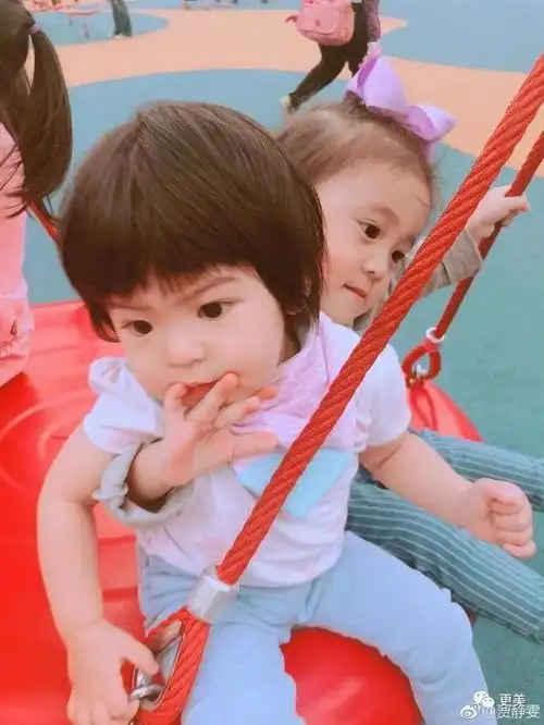  辣妈不止贾静雯,这几位40妈妈年轻的连女儿都不愿同框