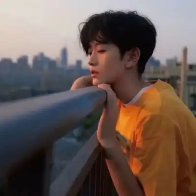 2024伤感文艺小清新帅哥头像  2024伤感文艺小清新帅哥头像