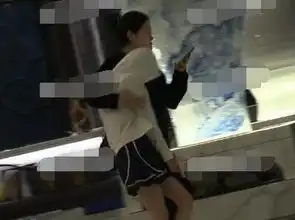  周冬雨喝到烂醉如泥,被助理搀扶着离开清纯银幕形象恐因此受损