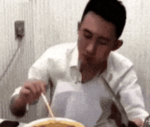  搞笑gif段子你们秀恩爱,那我就秀演技