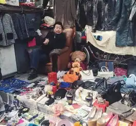  认识西安,从了解西仓的地摊开始,体会市井人生