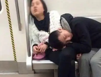  搞笑图片幽默段子笑话战斗名族是不一样,熊在他们面前跟狗一样