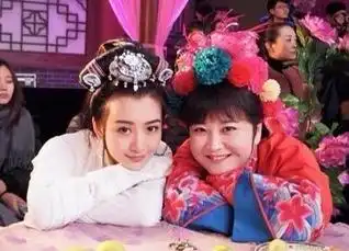  难怪大家说合影要远离贾玲,本以为是开玩笑,对比后才知道差距