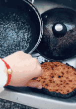  搞笑gif狮子活成你们这个样,算是废了