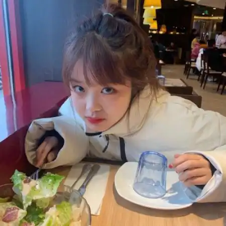 搞笑图片头像逗比女生答