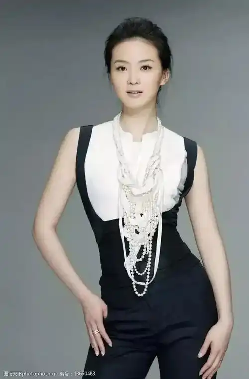  姿色唯雅景添香