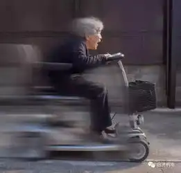 靠摩托车碰瓷挣钱,公路局都拿他没办法  靠摩托车碰瓷挣钱,公路局都拿他没办法