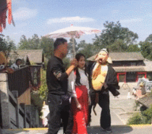  搞笑gif初中同桌吵架,妹纸特彪悍,一次吵的很厉害时,妹纸说