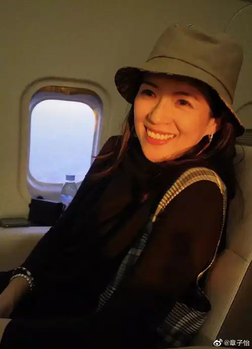 章子怡怀二胎都七个月了曾经野心勃勃的她如今成了小女人