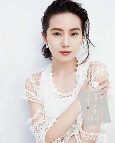  范冰冰杨幂孙俪angelababy女星湿发写真更性感