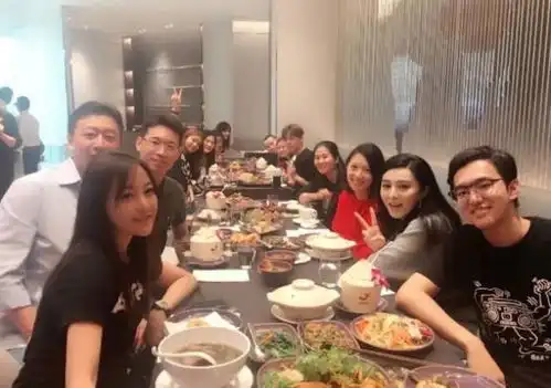 双11图片搞笑图片聚餐