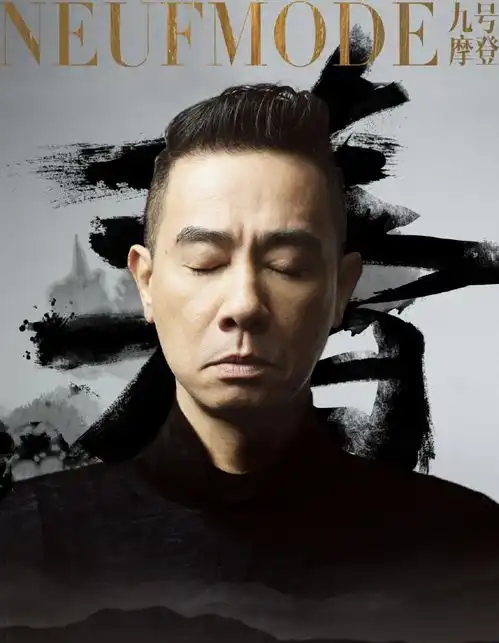  应采儿晒陈小春20年前后对比照,大赞发际线没有变,容颜也未改