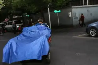  心酸杭州快递小哥双十一被人尾随搬走万元货物