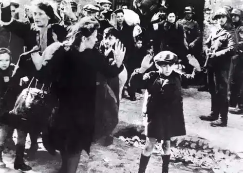 以德服人搞笑图片德国犹