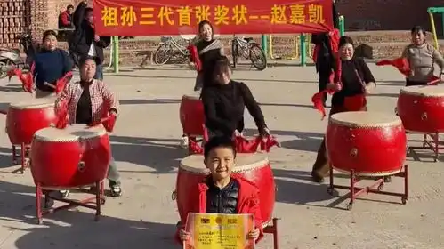  孩子获祖孙三代首张奖状父亲请锣鼓队敲锣打鼓庆祝,评论区变大型炫娃现场