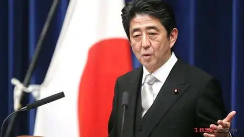 安倍晋三搞笑gif图片日