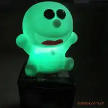 东湖地摊小夜灯亮买  东湖地摊小夜灯亮买