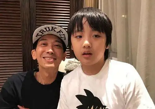 不要逼我表演才艺,11岁费曼自曝有舞台恐惧症,网友暖心安慰  不要逼我表演才艺,11岁费曼自曝有舞台恐惧症,网友暖心安慰