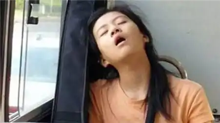  开心一刻你以后想找个帅一点的男朋友,还是想找个有趣点的
