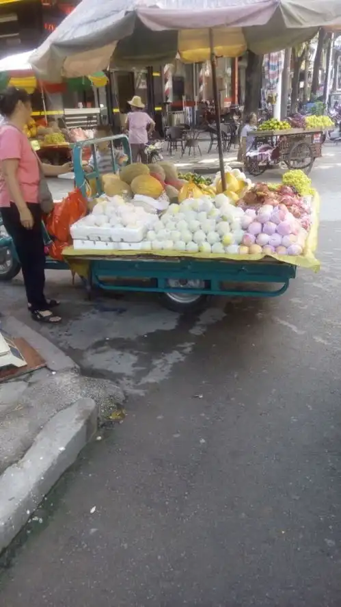  地摊水果摆放图片大全