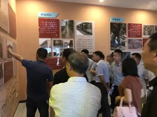  参观红色革命基地,重温红色历史记忆