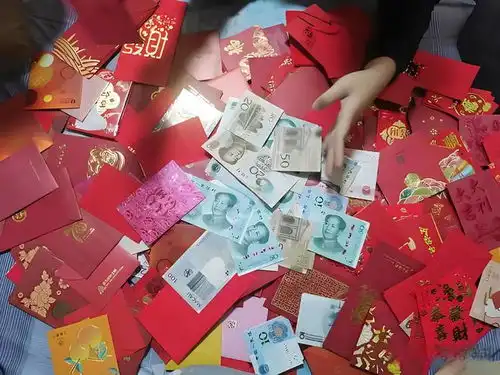  表嫂给我女儿500块压岁钱,可她有两娃,宝妈的处理很明智