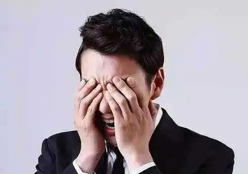  不敢睁眼大连男子清洗鱼缸突然失明