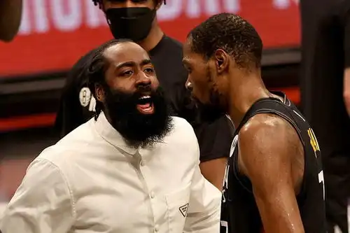  苏群的言论让我陷入深思,若哈登赛季报销,篮网夺冠概率只有八成